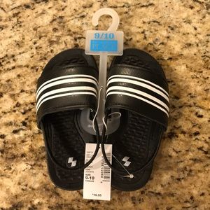 Toddler Boys Black Sandals - size 9/10